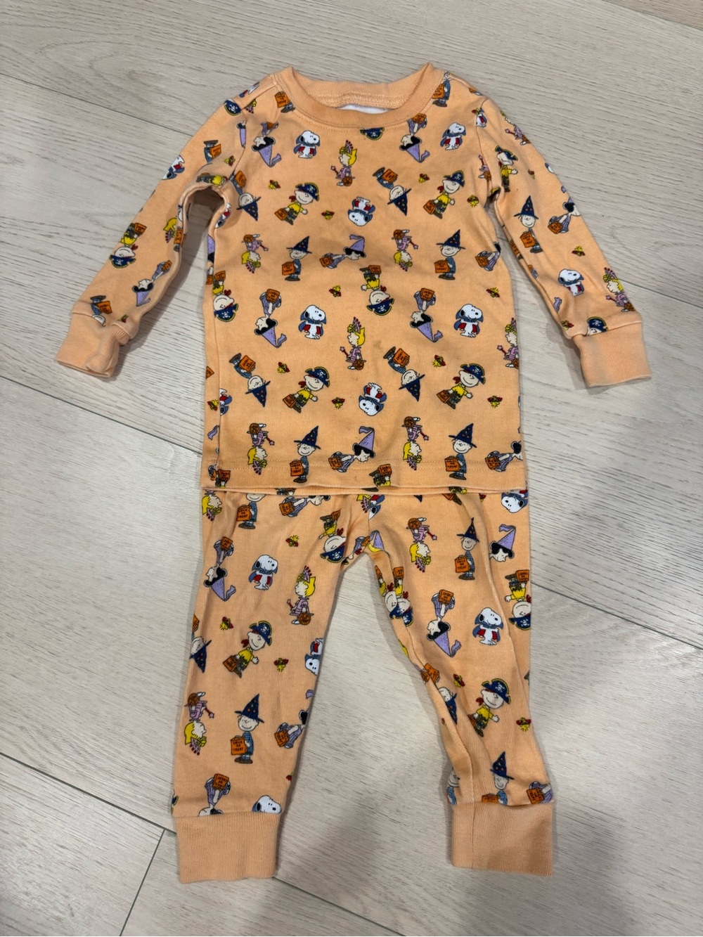 Janie and Jack Peanuts Gang Orange Halloween Character Pajama Set | 12-18 months